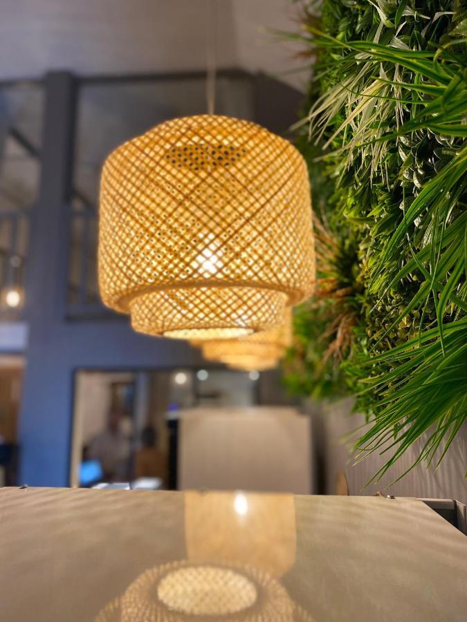 Hotel The Originals City, Angers Sud, Le Village 49 Les Ponts-de-Cé