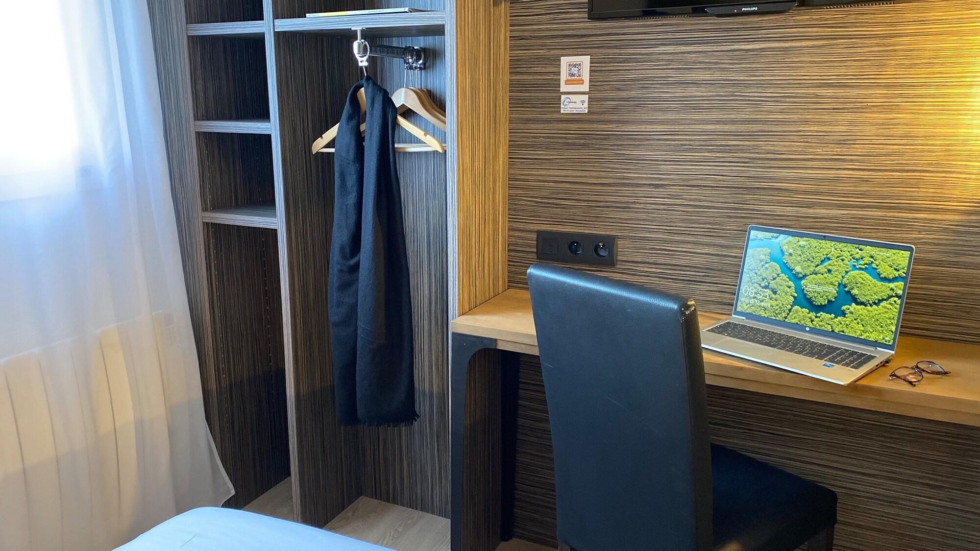The Originals City, Angers Sud, Le Village 49 Hotel 3*