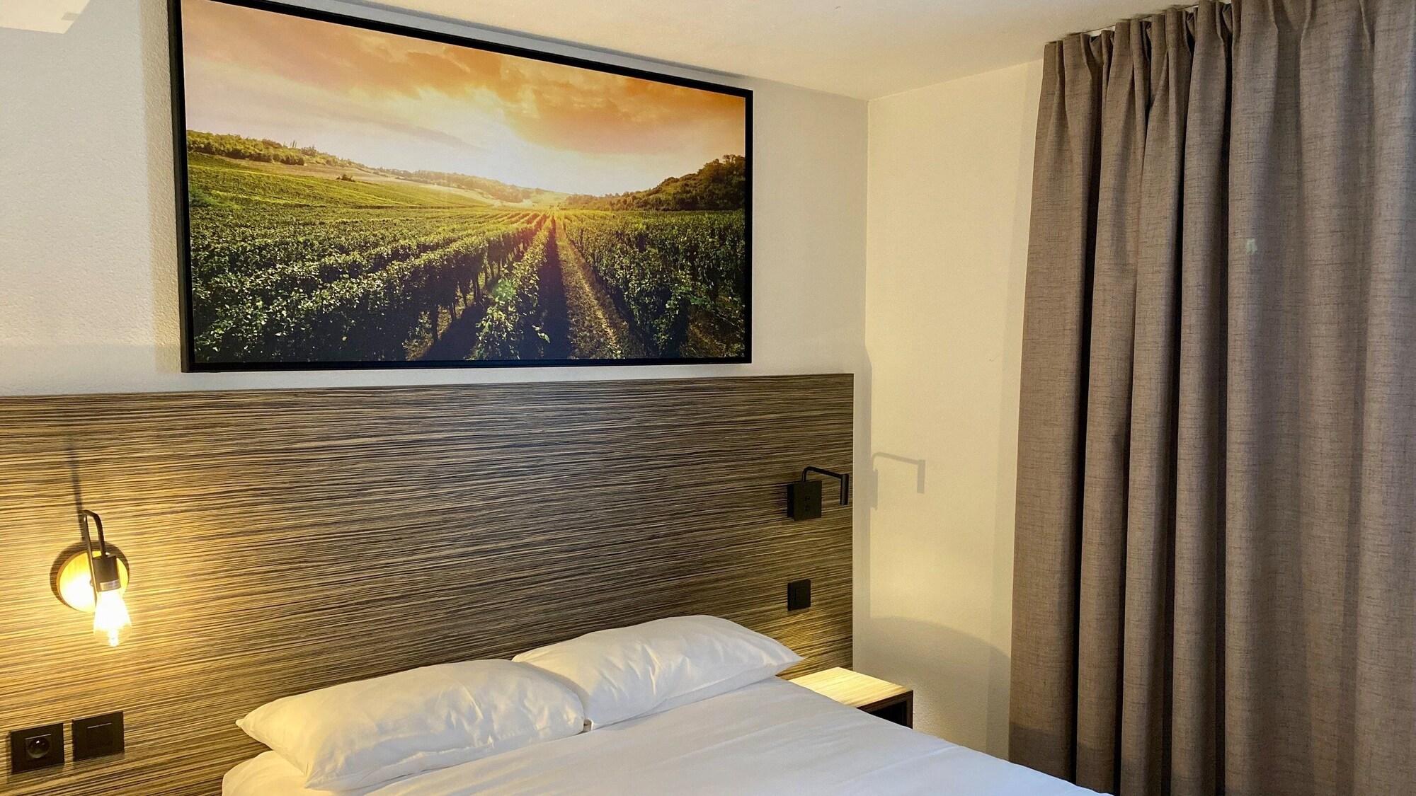 The Originals City, Angers Sud, Le Village 49 Hotel 3*